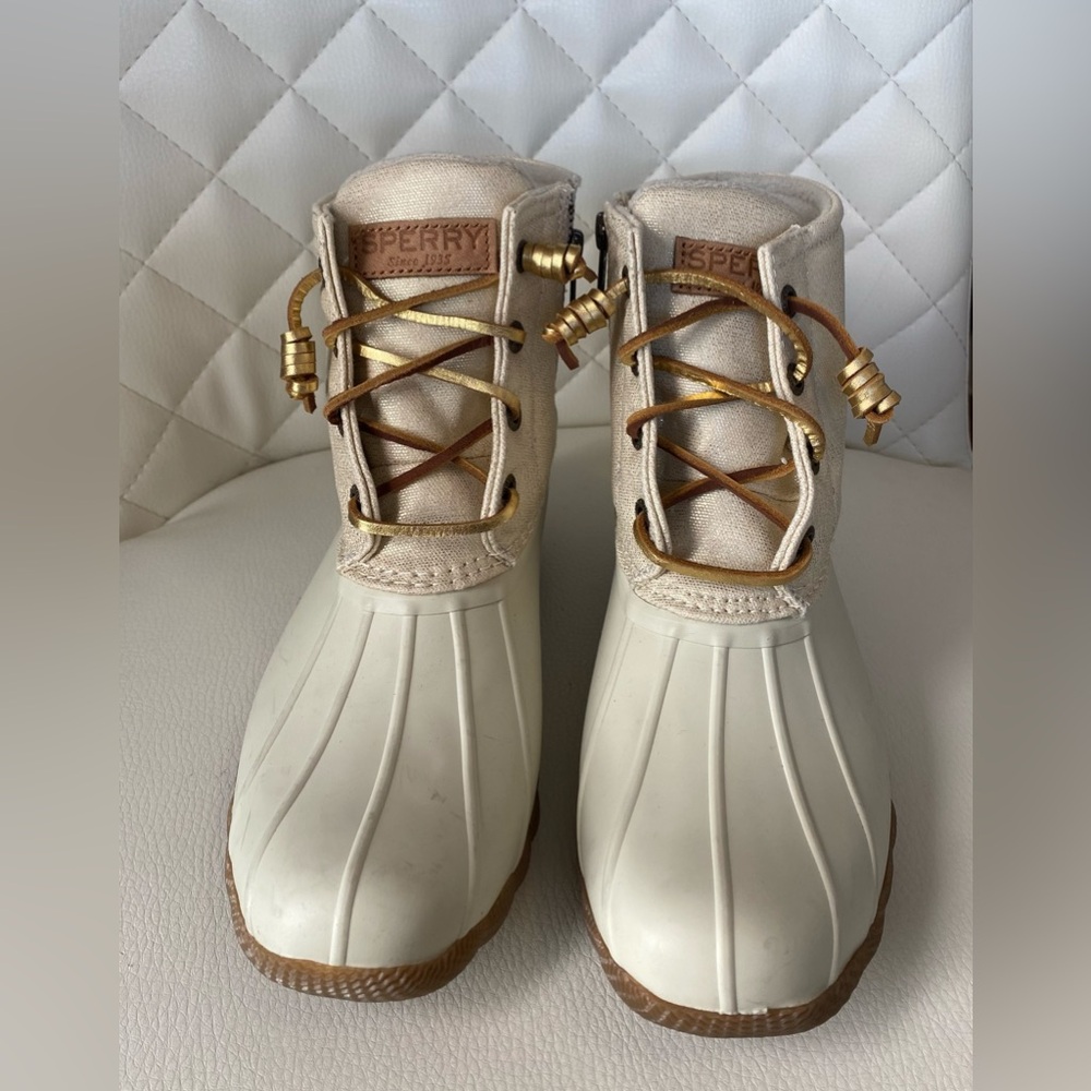 Sperry Women’s / Youth rain snow boots new cream /metallic gold fabric upper 5